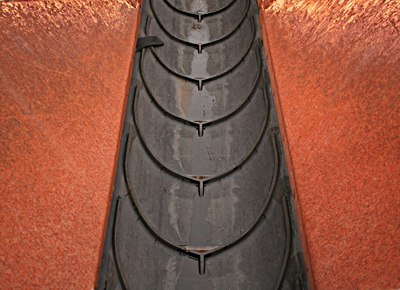 按需定制花紋輸送帶價格多少，花紋輸送帶廠家怎么聯(lián)系？